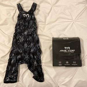 TYR activator 2.0 tech suit